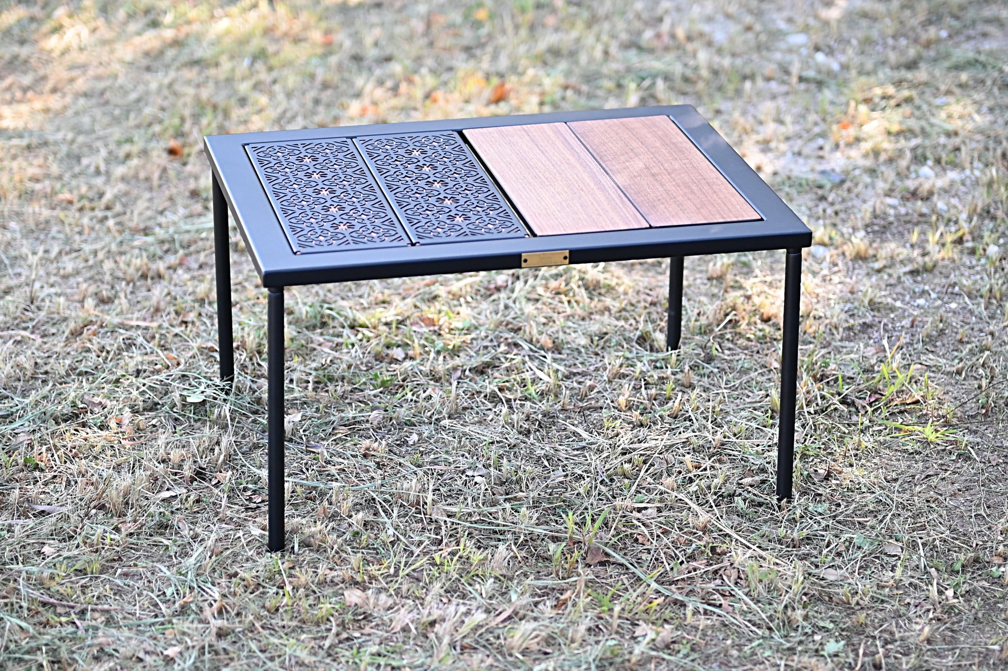 特注オーダー品中に炭を入れて暖を取れるテーブル 特注オーダー品中に炭を入れて暖を取れるテーブル